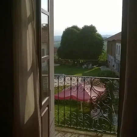 Homestay Stanza Di 'nonna Giovanna' Antignano (Piedmont)